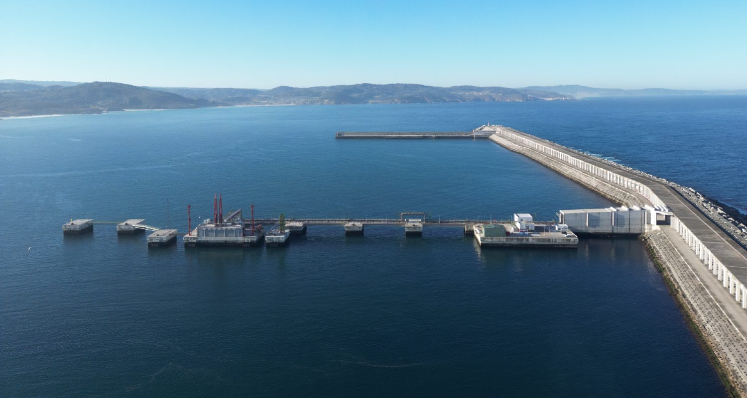 Vista aérea de las instalaciones del puerto exterior