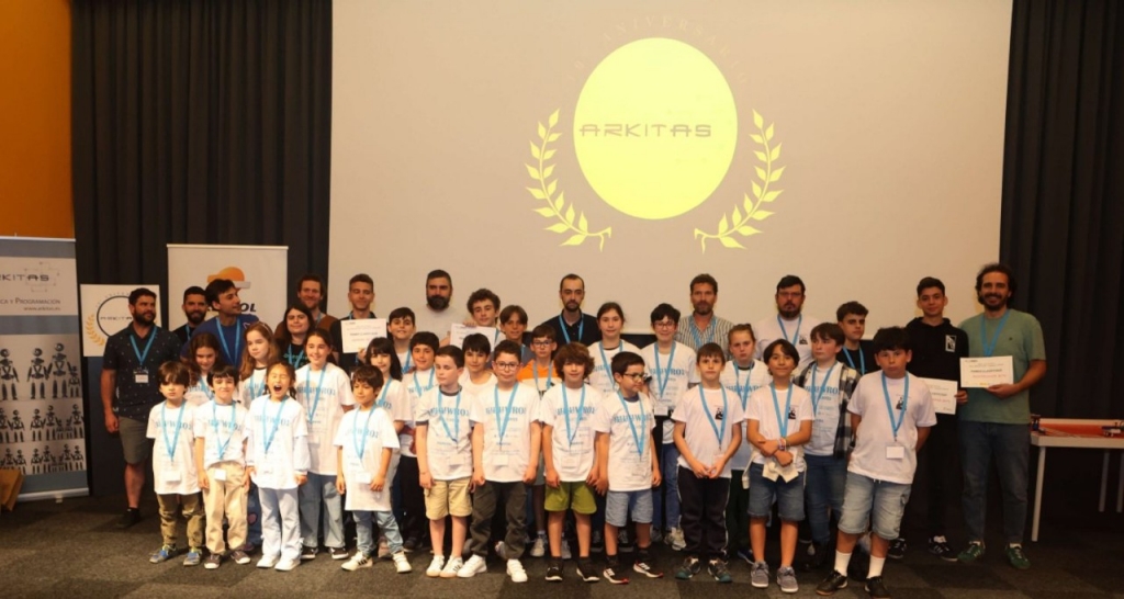 Repsol patrocina a World Robot Olympiad Galicia 2025